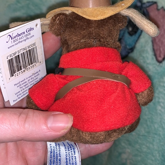 Wild Wonders Moose RCMP Royal Canadian Police Plush 4" Northern Gifts - Picture 5 of 6